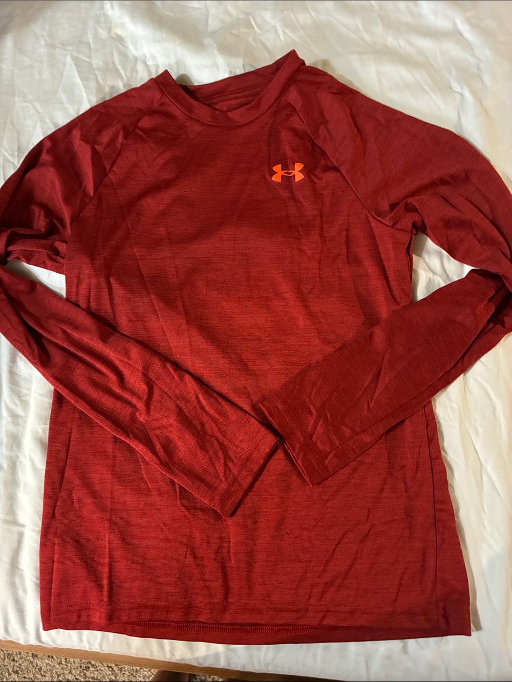 Under Armour youth L Long Sleeve Training Tee - Red